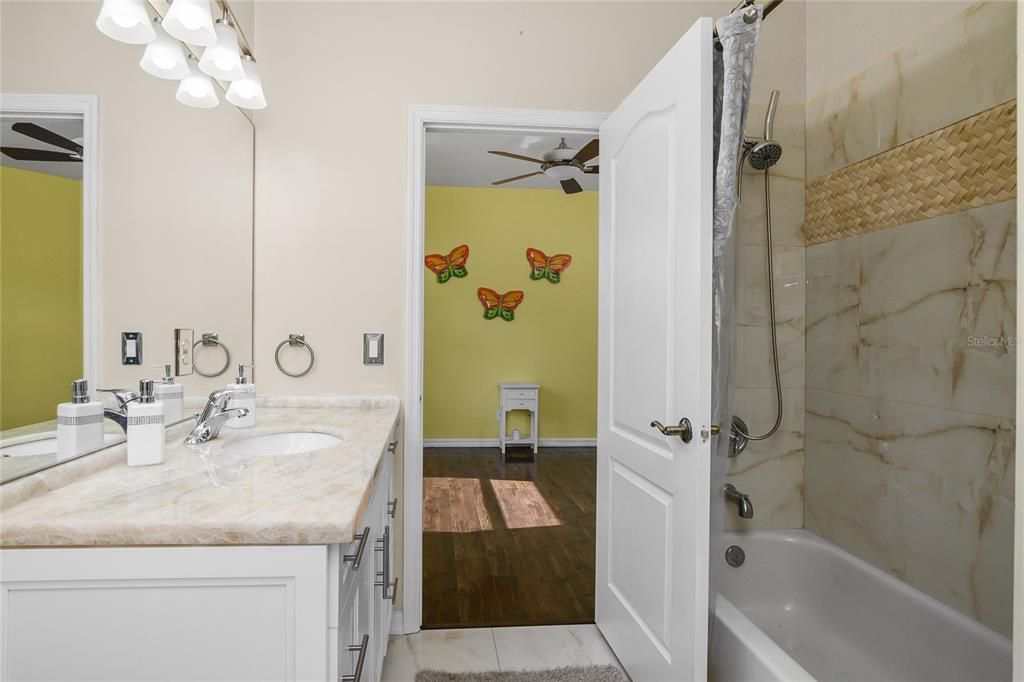 Active With Contract: $549,000 (6 beds, 4 baths, 3178 Square Feet)