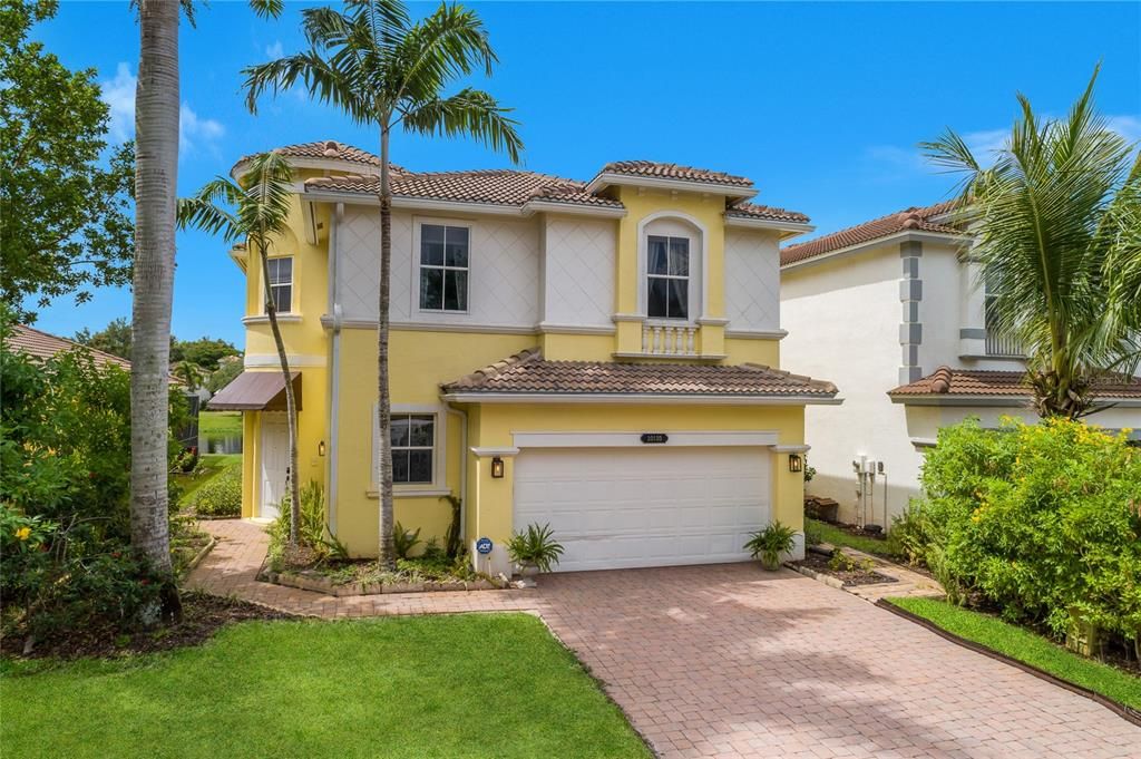 Active With Contract: $549,000 (6 beds, 4 baths, 3178 Square Feet)