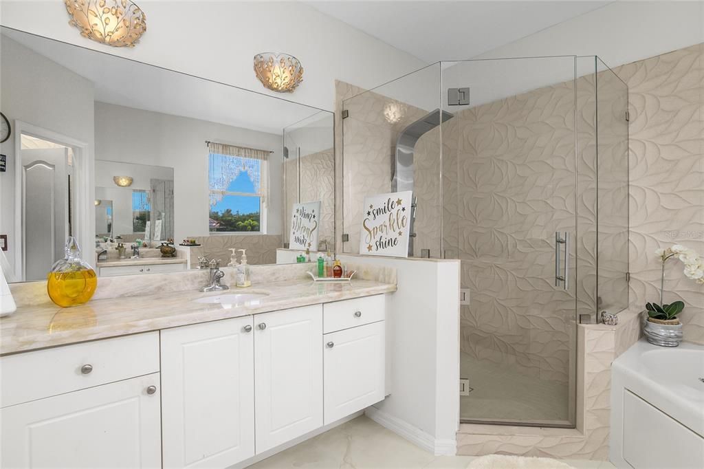 Active With Contract: $549,000 (6 beds, 4 baths, 3178 Square Feet)