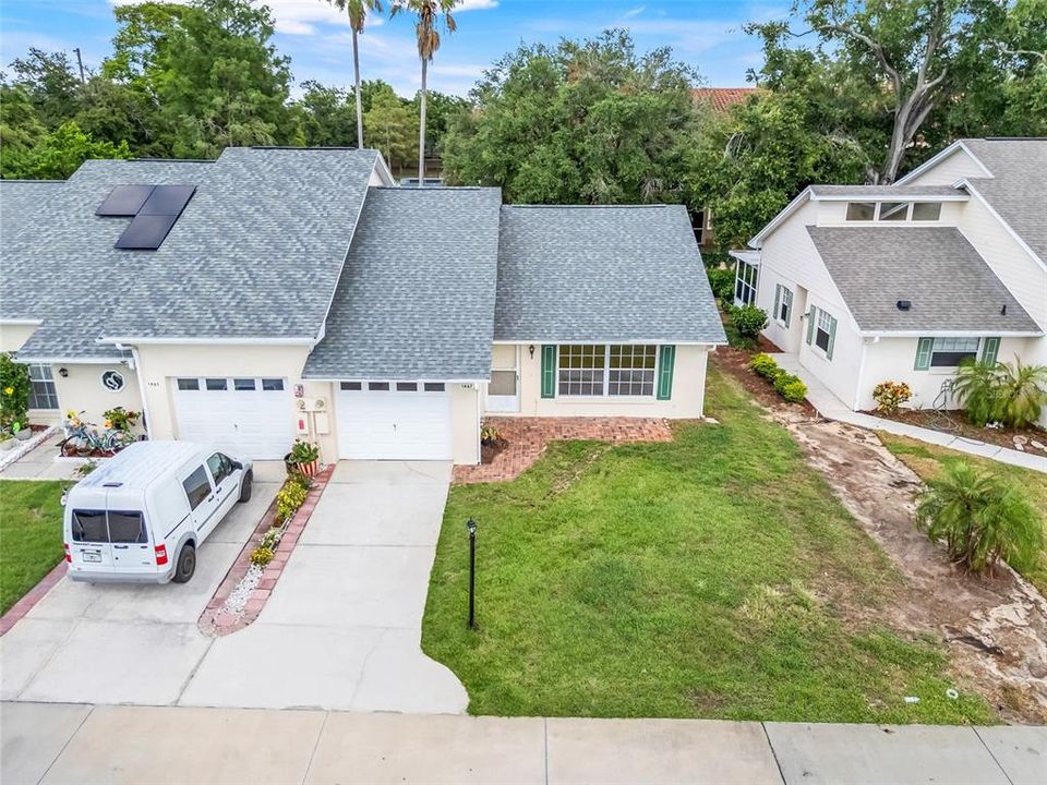 合同活跃: $225,000 (2 贝兹, 2 浴室, 1100 平方英尺)