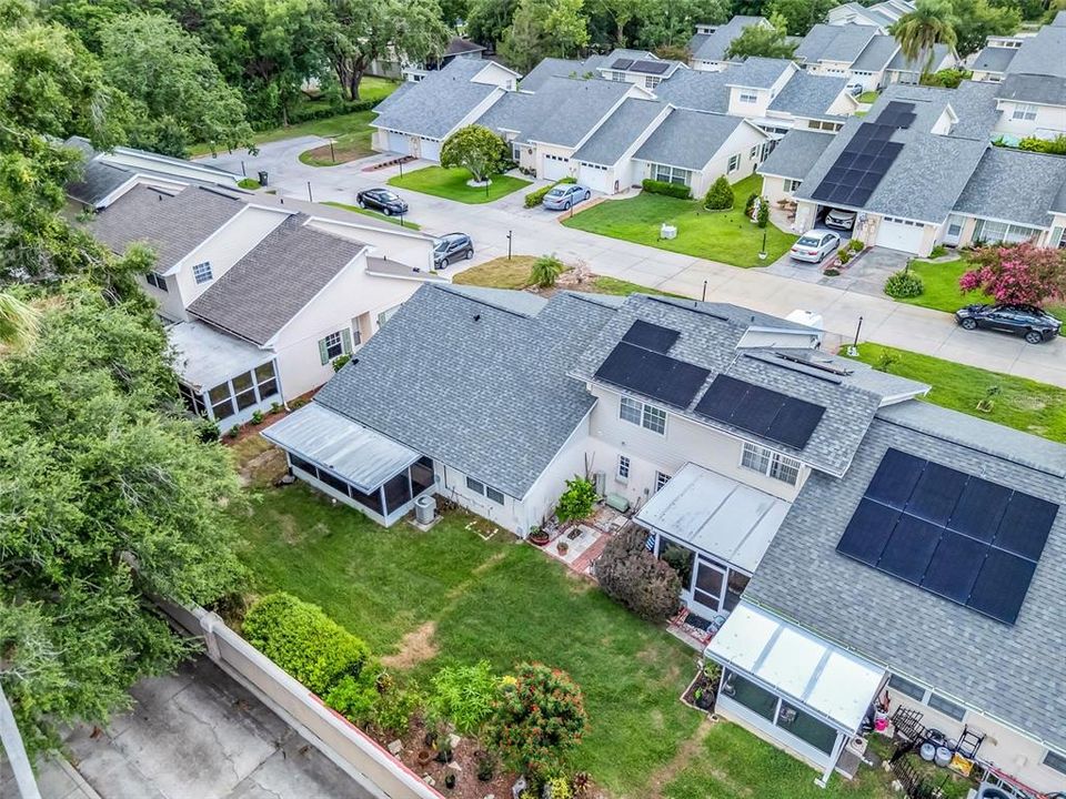 合同活跃: $225,000 (2 贝兹, 2 浴室, 1100 平方英尺)