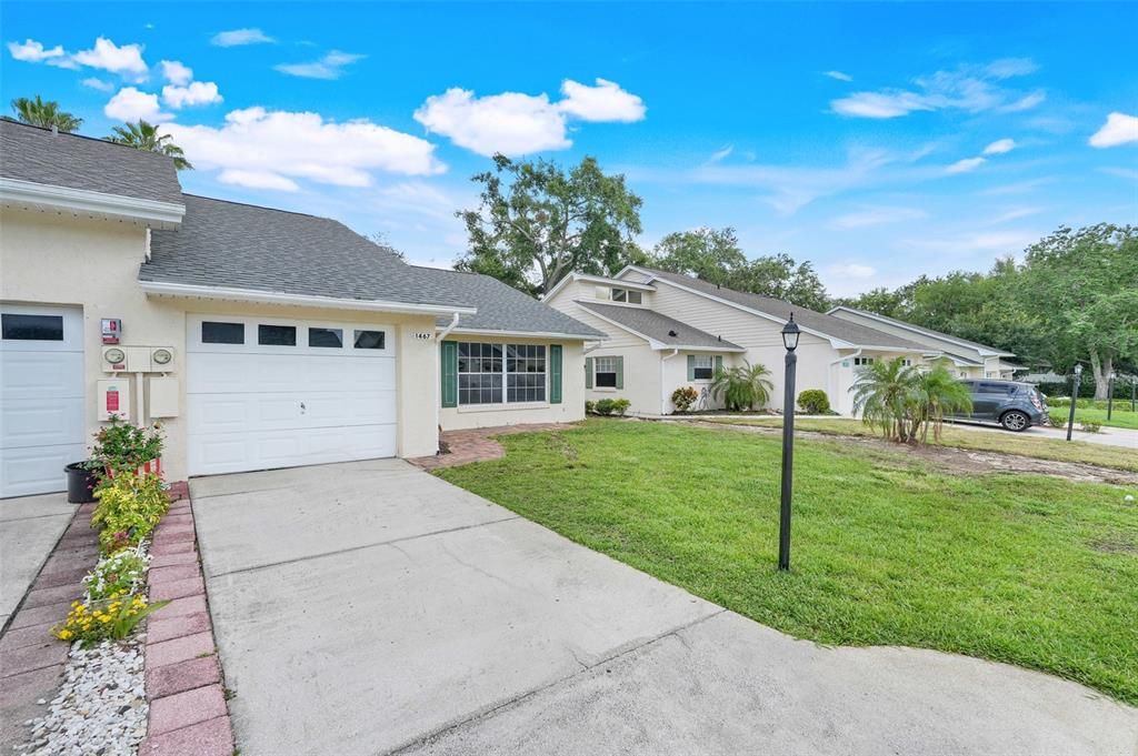 合同活跃: $225,000 (2 贝兹, 2 浴室, 1100 平方英尺)