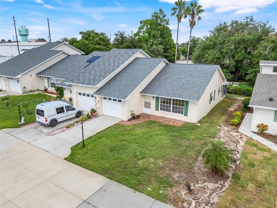 合同活跃: $225,000 (2 贝兹, 2 浴室, 1100 平方英尺)