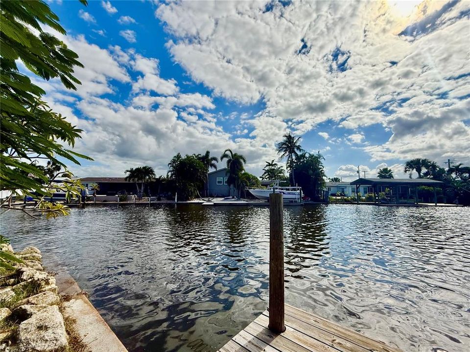 En Venta: $749,900 (4 camas, 2 baños, 2198 Pies cuadrados)