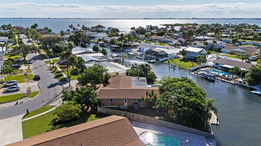 En Venta: $749,900 (4 camas, 2 baños, 2198 Pies cuadrados)