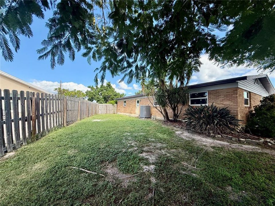 En Venta: $749,900 (4 camas, 2 baños, 2198 Pies cuadrados)