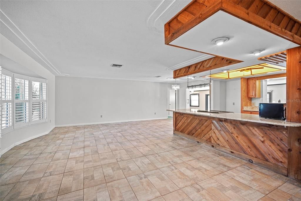 En Venta: $749,900 (4 camas, 2 baños, 2198 Pies cuadrados)