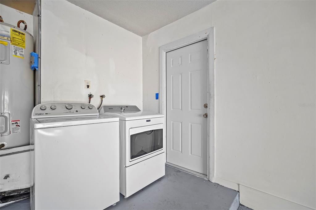 En Venta: $749,900 (4 camas, 2 baños, 2198 Pies cuadrados)