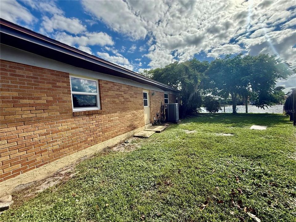 En Venta: $749,900 (4 camas, 2 baños, 2198 Pies cuadrados)