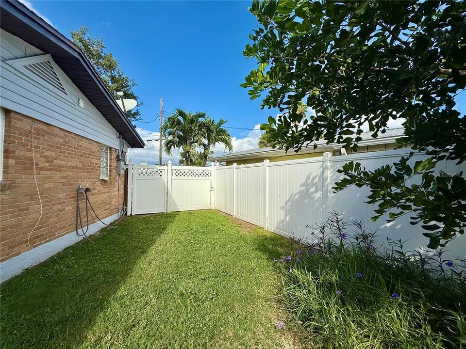 En Venta: $749,900 (4 camas, 2 baños, 2198 Pies cuadrados)