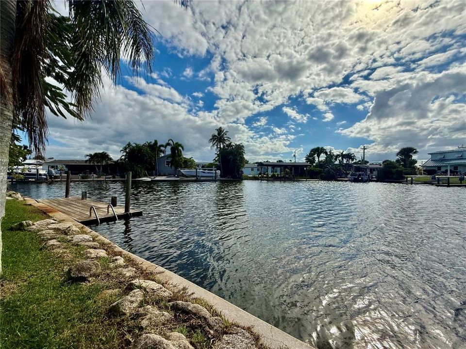 En Venta: $749,900 (4 camas, 2 baños, 2198 Pies cuadrados)