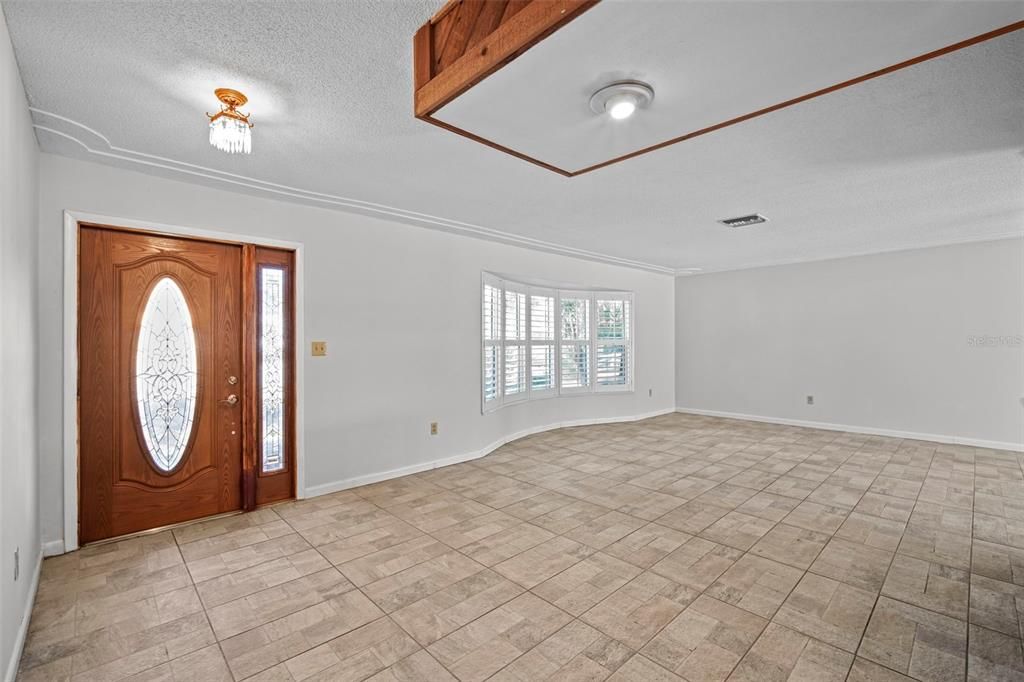 En Venta: $749,900 (4 camas, 2 baños, 2198 Pies cuadrados)