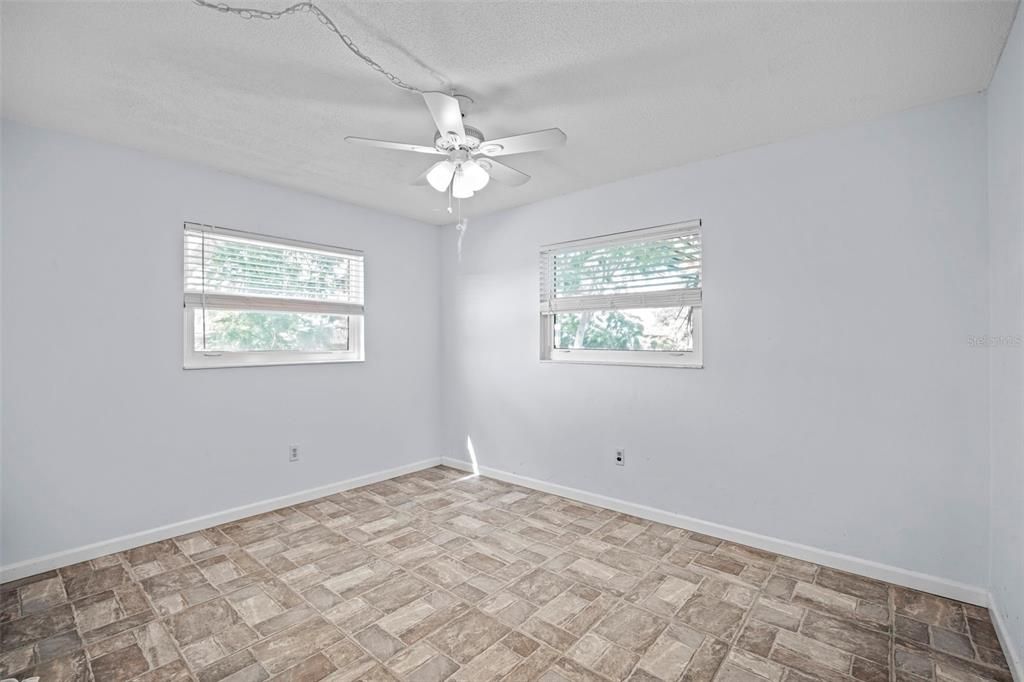 En Venta: $749,900 (4 camas, 2 baños, 2198 Pies cuadrados)