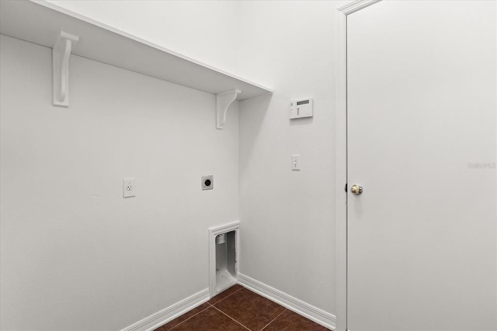 For Sale: $354,900 (3 beds, 2 baths, 2700 Square Feet)