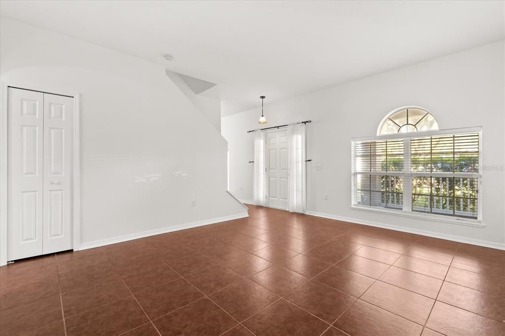 For Sale: $354,900 (3 beds, 2 baths, 2700 Square Feet)