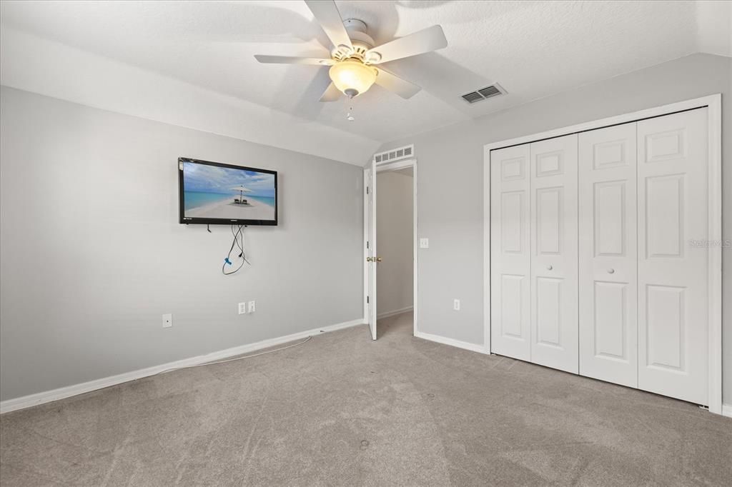 For Sale: $354,900 (3 beds, 2 baths, 2700 Square Feet)