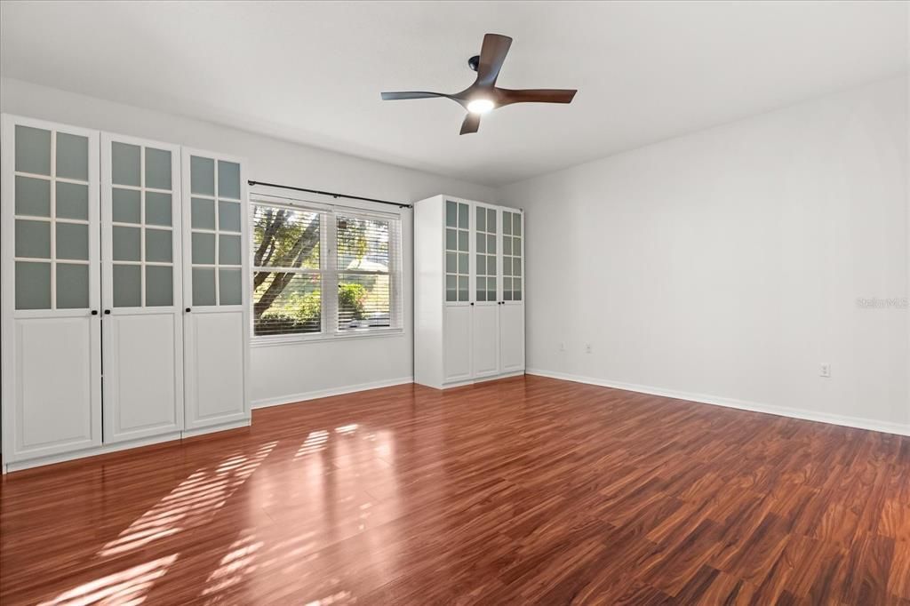 For Sale: $354,900 (3 beds, 2 baths, 2700 Square Feet)