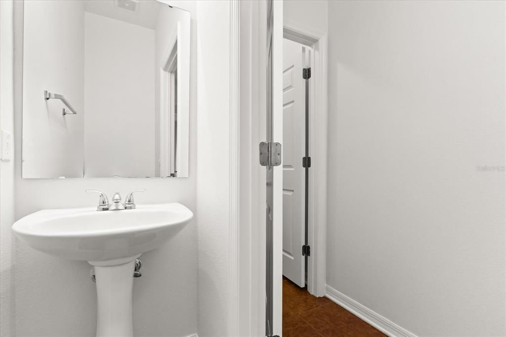 For Sale: $354,900 (3 beds, 2 baths, 2700 Square Feet)