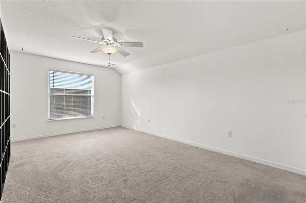 For Sale: $354,900 (3 beds, 2 baths, 2700 Square Feet)