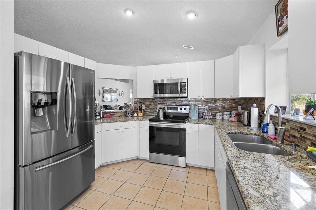 Active With Contract: $2,150 (3 beds, 2 baths, 1762 Square Feet)