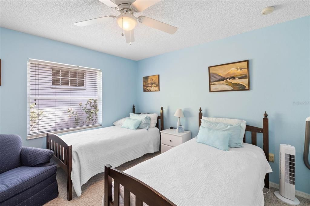 Active With Contract: $2,150 (3 beds, 2 baths, 1762 Square Feet)