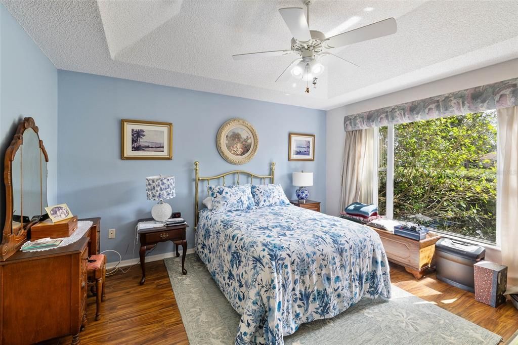 Active With Contract: $2,150 (3 beds, 2 baths, 1762 Square Feet)