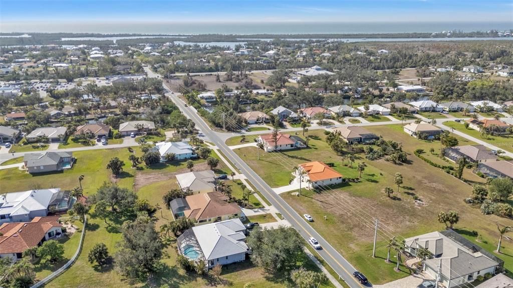 На продажу: $475,000 (3 спален, 2 ванн, 2120 Квадратных фут)