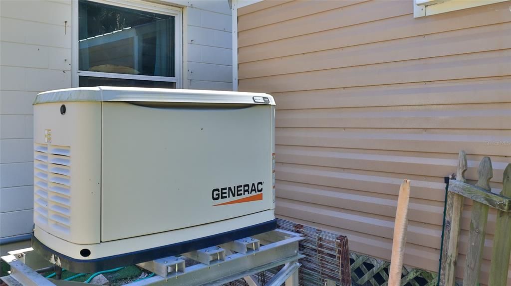 For Sale: $229,999 (3 beds, 1 baths, 1339 Square Feet)