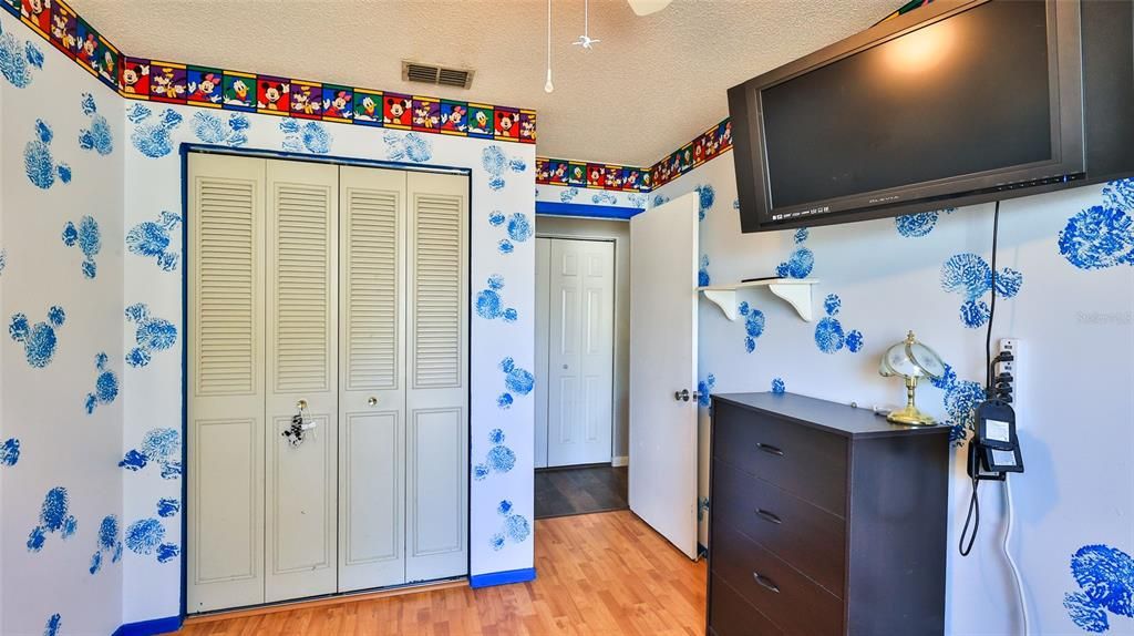 For Sale: $229,999 (3 beds, 1 baths, 1339 Square Feet)