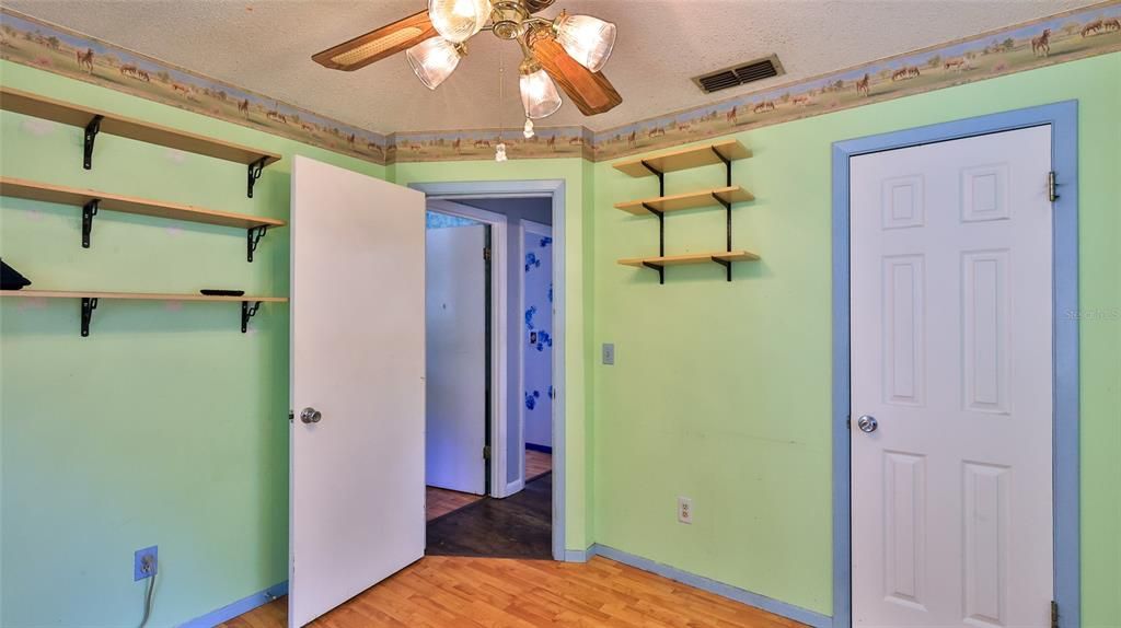 For Sale: $229,999 (3 beds, 1 baths, 1339 Square Feet)