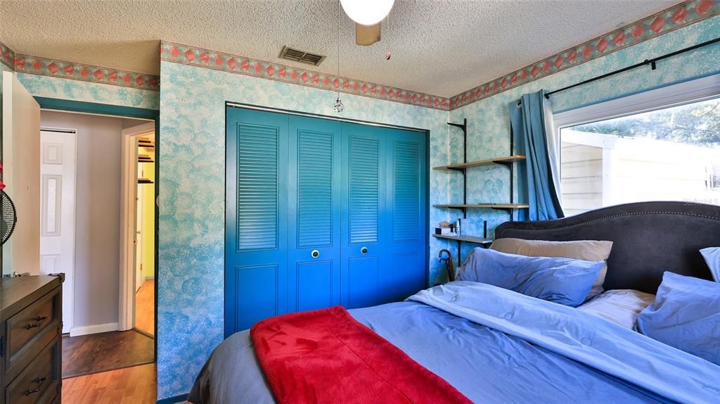 For Sale: $229,999 (3 beds, 1 baths, 1339 Square Feet)