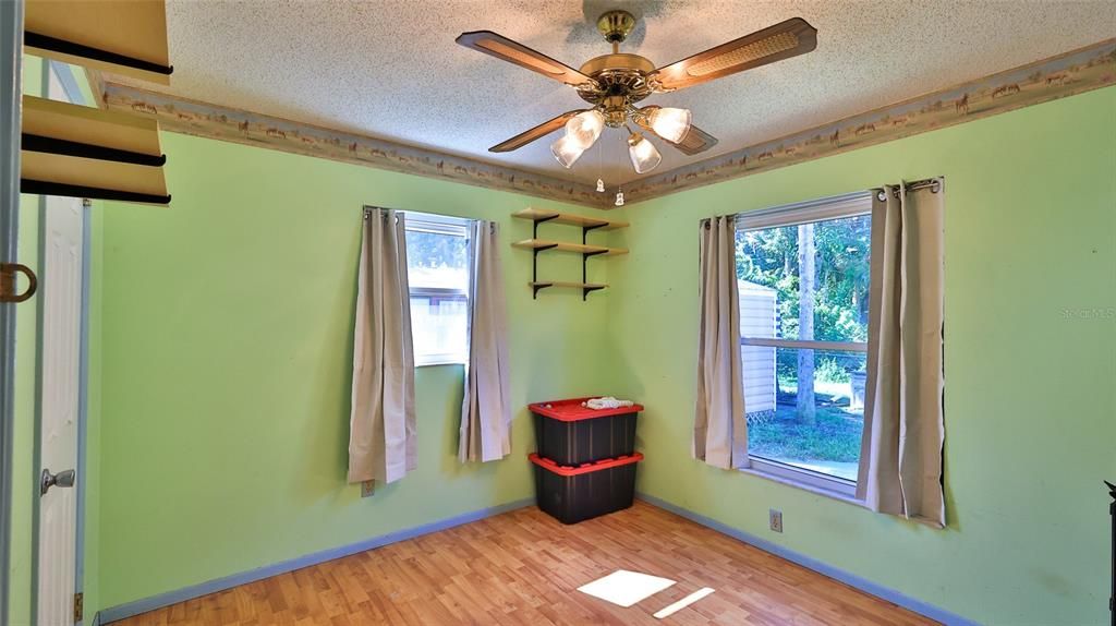 For Sale: $229,999 (3 beds, 1 baths, 1339 Square Feet)