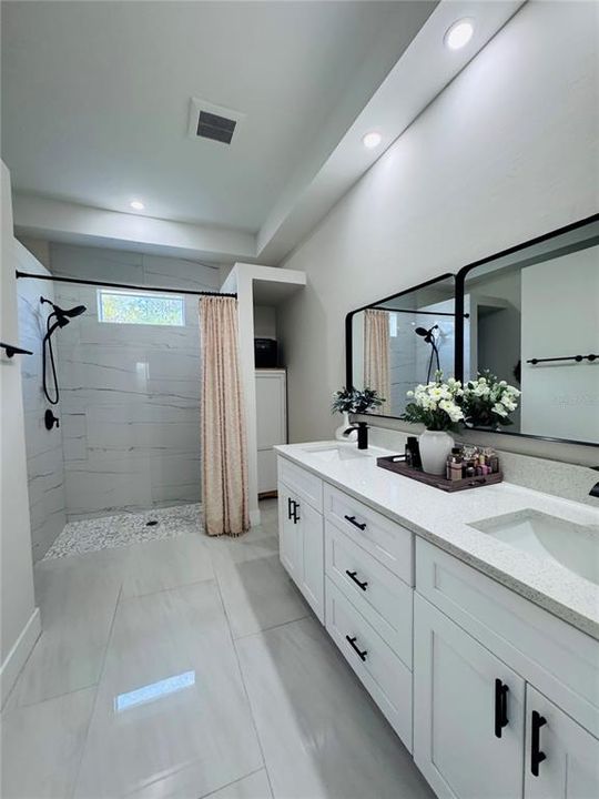 На продажу: $424,900 (3 спален, 2 ванн, 1621 Квадратных фут)