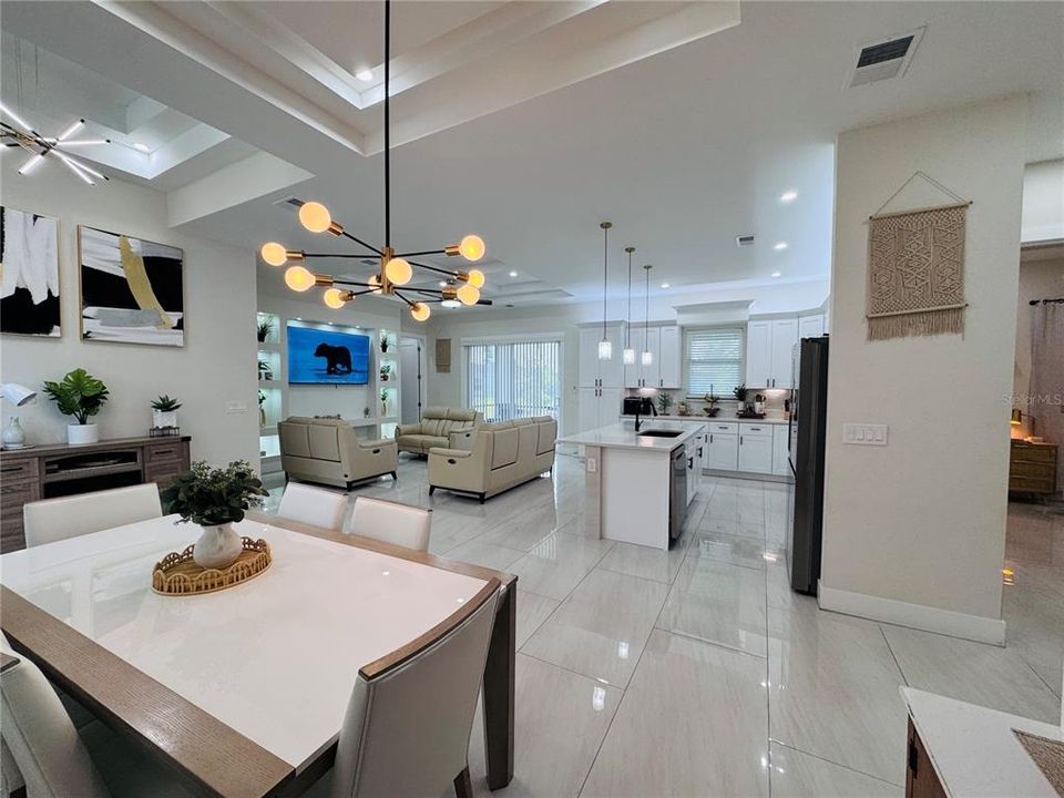 На продажу: $424,900 (3 спален, 2 ванн, 1621 Квадратных фут)