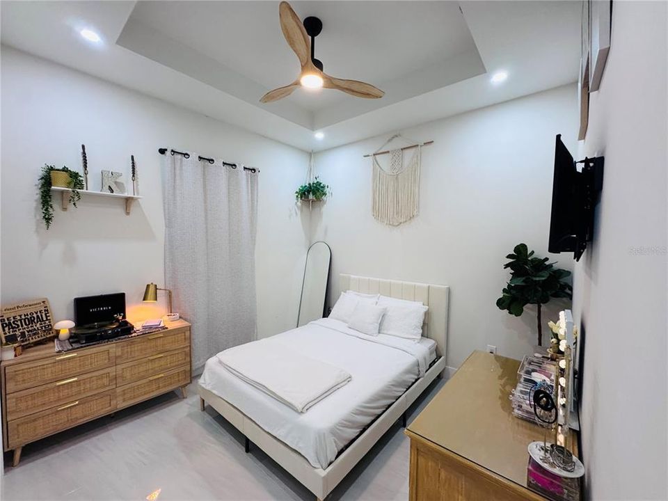 На продажу: $424,900 (3 спален, 2 ванн, 1621 Квадратных фут)