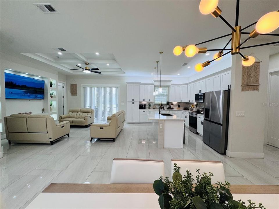 На продажу: $424,900 (3 спален, 2 ванн, 1621 Квадратных фут)