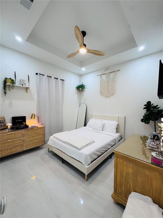 На продажу: $424,900 (3 спален, 2 ванн, 1621 Квадратных фут)