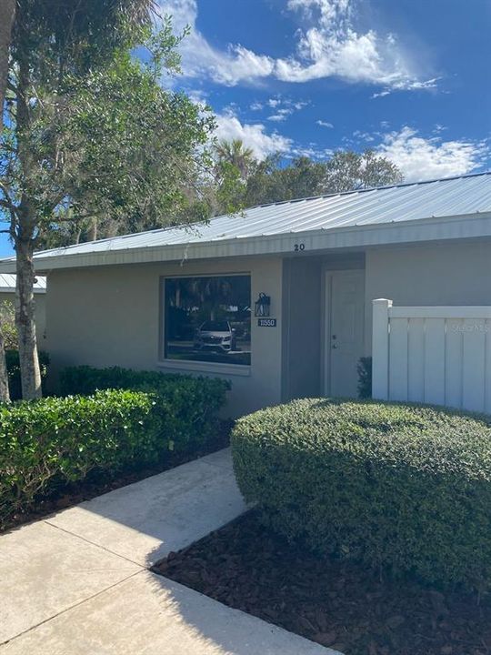 For Sale: $249,000 (2 beds, 2 baths, 1584 Square Feet)