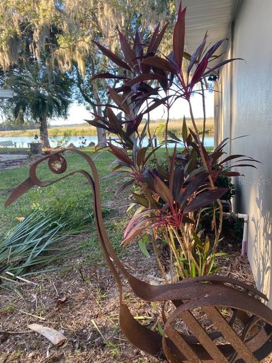 For Sale: $249,000 (2 beds, 2 baths, 1584 Square Feet)