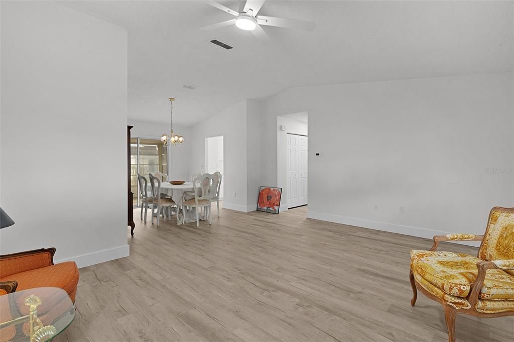 For Rent: $1,600 (2 beds, 2 baths, 1144 Square Feet)