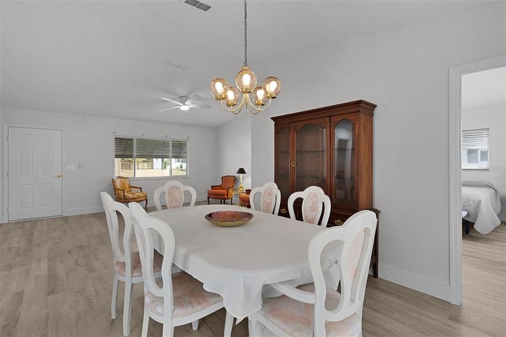 For Rent: $1,600 (2 beds, 2 baths, 1144 Square Feet)