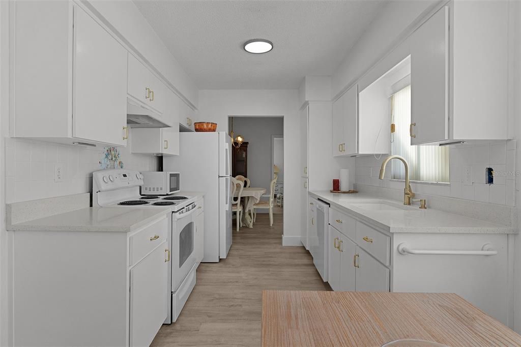 For Rent: $1,600 (2 beds, 2 baths, 1144 Square Feet)