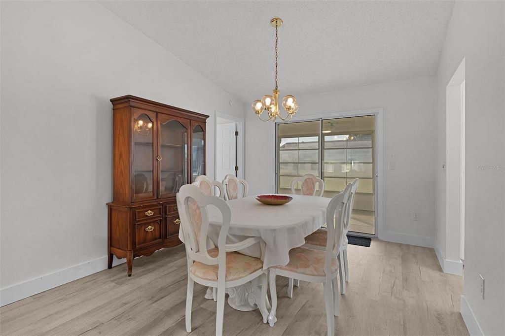 For Rent: $1,600 (2 beds, 2 baths, 1144 Square Feet)