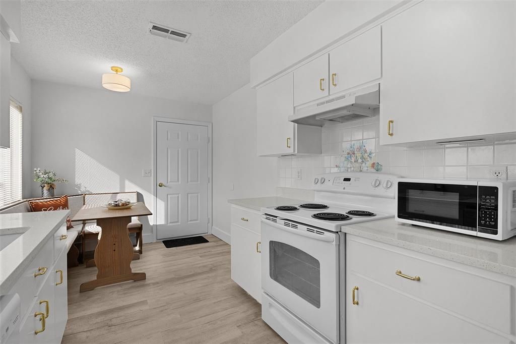 For Rent: $1,600 (2 beds, 2 baths, 1144 Square Feet)