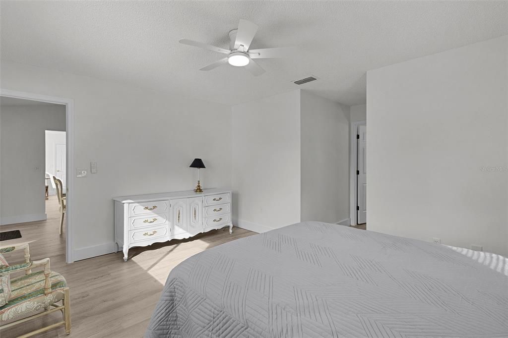 For Rent: $1,600 (2 beds, 2 baths, 1144 Square Feet)