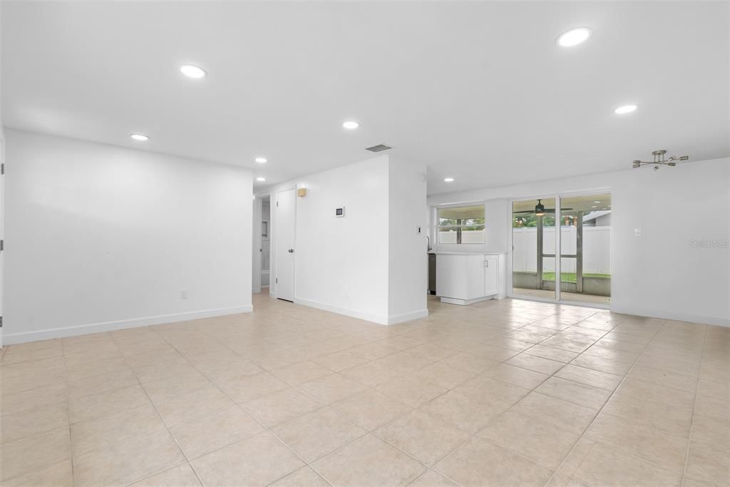 В аренду: $2,800 (3 спален, 2 ванн, 1056 Квадратных фут)