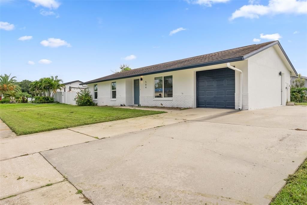 В аренду: $2,800 (3 спален, 2 ванн, 1056 Квадратных фут)