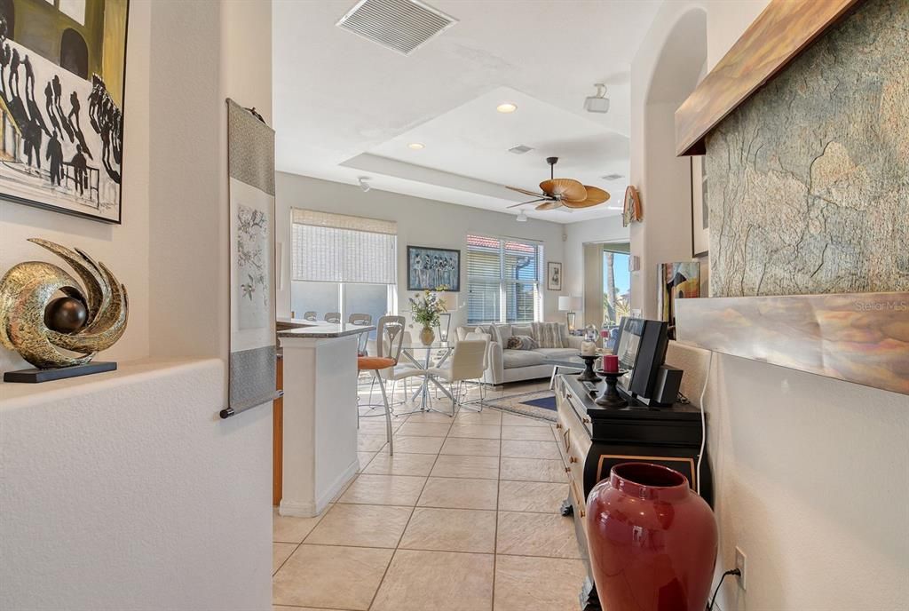 En Venta: $399,900 (2 camas, 2 baños, 1249 Pies cuadrados)