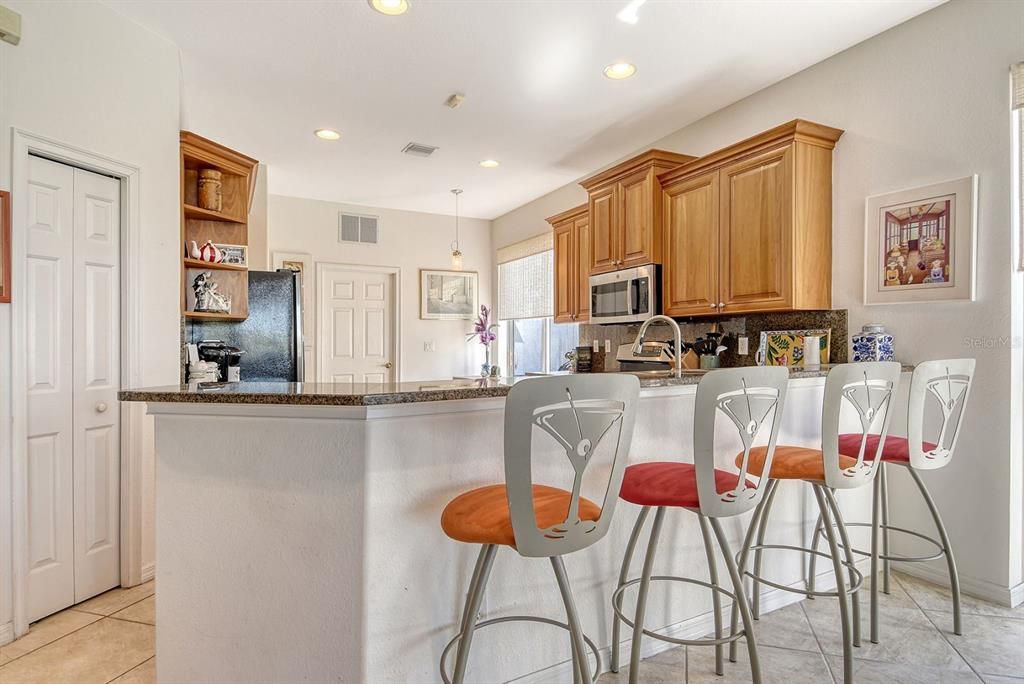 En Venta: $399,900 (2 camas, 2 baños, 1249 Pies cuadrados)