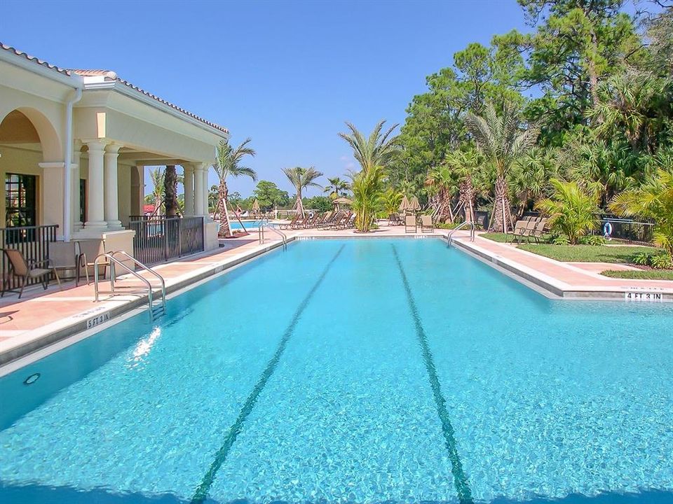 En Venta: $399,900 (2 camas, 2 baños, 1249 Pies cuadrados)